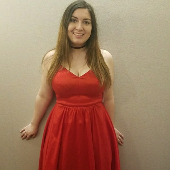 Meet your Posher, Gabriella - Picture 5 of 5